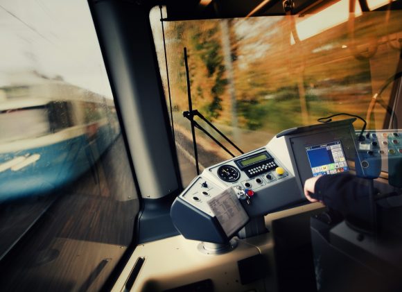 vy från förarhytten i tåg